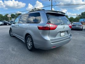 Used 2018 TOYOTA SIENNA VAN V6, 3.5 LITER XLE MINIVAN 4D - LA Auto Star located in Virginia Beach, VA