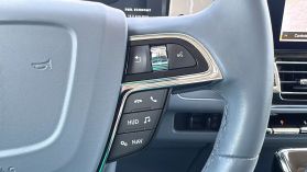 2020 Lincoln Navigator - Image 43