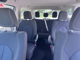 2023 CHRYSLER VOYAGER