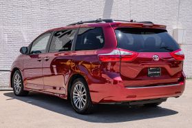 2020 TOYOTA SIENNA VAN V6, 3.5 LITER XLE MINIVAN 4D