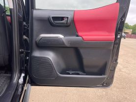 2017 TOYOTA TACOMA DOUBLE CAB SR5 PICKUP 4D 5 FT