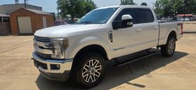 2018 FORD F250 SUPER DUTY CREW CAB PICKUP V8, TURBO DIESEL, 6.7L LARIAT PICKUP 4D 6 3/4 FT