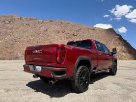 2022 GMC SIERRA 2500 HD CREW CAB PICKUP V8, 6.6 LITER DENALI PICKUP 4D 6 1/2 FT