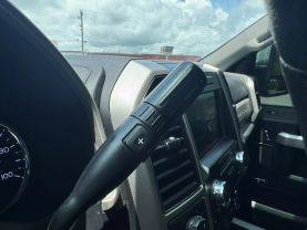 2019 FORD F250 SUPER DUTY CREW CAB PICKUP V8, TURBO DIESEL, 6.7 LITER LARIAT PICKUP 4D 6 3/4 FT
