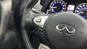 2016 INFINITI QX70