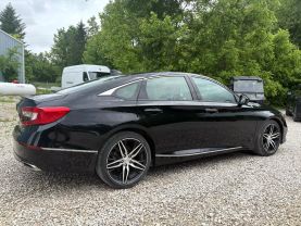 2021 HONDA ACCORD SEDAN 4-CYL, VTEC, TURBO, 2.0 LITER TOURING SEDAN 4D at T&T Repairables - used car dealership in Spencer, Indiana.