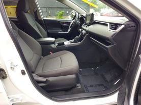 2022 TOYOTA RAV4 HYBRID SUV 4-CYL, HYBRID, 2.5 LITER XLE SPORT UTILITY 4D