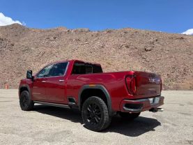 2022 GMC SIERRA 2500 HD CREW CAB PICKUP V8, 6.6 LITER DENALI PICKUP 4D 6 1/2 FT