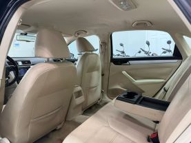 2012 VOLKSWAGEN PASSAT