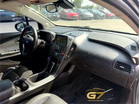 2013 Chevrolet Volt - Image 11