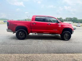 2015 TOYOTA TUNDRA CREWMAX PICKUP V8, FLEX FUEL, 5.7 LITER SR5 PICKUP 4D 5 1/2 FT