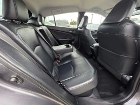 2016 Toyota Prius - Image 12