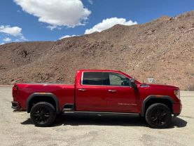 2022 GMC SIERRA 2500 HD CREW CAB PICKUP V8, 6.6 LITER DENALI PICKUP 4D 6 1/2 FT