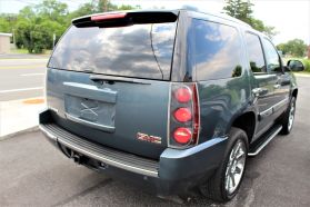 2007 GMC YUKON SUV V8, 6.2 LITER DENALI SPORT UTILITY 4D