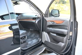 2017 CADILLAC ESCALADE ESV SUV V8, 6.2 LITER LUXURY SPORT UTILITY 4D