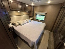 Used 2019 THOR MOTOR COACH WINDSPORT - - 29M - LA Auto Star located in Virginia Beach, VA
