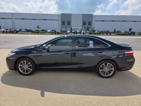 2016 Toyota Camry Hybrid - Image 4