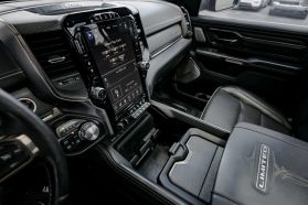 2019 RAM 1500 CREW CAB PICKUP V8, HEMI, ETORQUE, 5.7 LITER LIMITED PICKUP 4D 5 1/2 FT