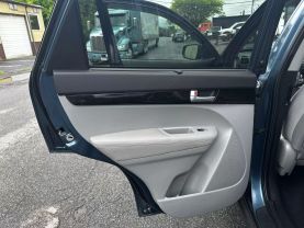 2015 KIA SORENTO SUV 4-CYL, GDI, 2.4 LITER LX SPORT UTILITY 4D