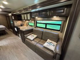 Used 2019 THOR MOTOR COACH WINDSPORT - - 29M - LA Auto Star located in Virginia Beach, VA