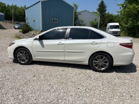 2017 TOYOTA CAMRY SEDAN 4-CYL, 2.5 LITER SE SEDAN 4D at T&T Repairables - used car dealership in Spencer, Indiana.