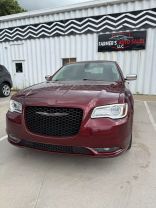 2019 CHRYSLER 300 SEDAN V6, 3.6 LITER 300 TOURING SEDAN 4D
