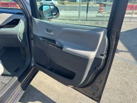 2015 TOYOTA SIENNA VAN V6, 3.5 LITER XLE MINIVAN 4D