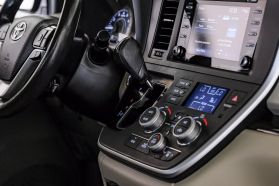 2020 TOYOTA SIENNA VAN V6, 3.5 LITER XLE MINIVAN 4D