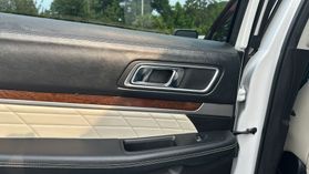 2016 Ford Explorer - Image 16