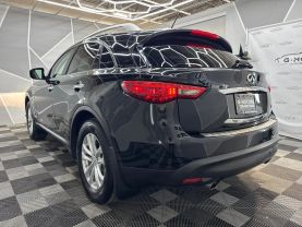 2016 INFINITI QX70
