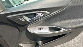 2018 Chevrolet Malibu - Image 13