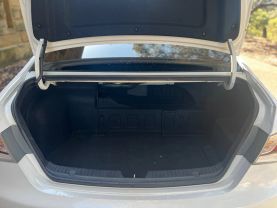 2015 HYUNDAI SONATA SEDAN 4-CYL, HYBRID, 2.4 LITER HYBRID LIMITED SEDAN 4D