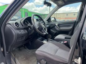 2004 TOYOTA RAV4 SUV 4-CYL, 2.4 LITER SPORT UTILITY 4D