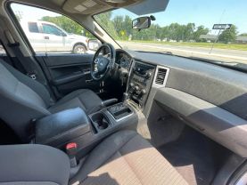 2010 Jeep Grand Cherokee - Image 19