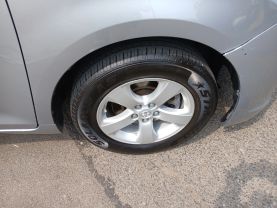 2014 TOYOTA SIENNA