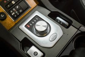 2016 Land Rover Lr4 - Image 25
