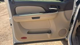 2009 CHEVROLET SILVERADO 1500 CREW CAB PICKUP V8, FLEX FUEL, 5.3 LITER LTZ PICKUP 4D 5 3/4 FT