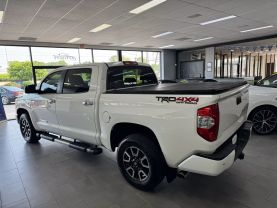 2017 TOYOTA TUNDRA CREWMAX PICKUP V8, FLEX FUEL, 5.7 LITER LIMITED PICKUP 4D 5 1/2 FT