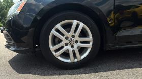 2015 Volkswagen Jetta - Image 40