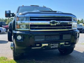 2018 Chevrolet Silverado 3500 Hd Crew Cab High Country Pickup 4d 8 Ft - Image 10