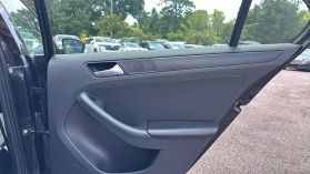 2015 Volkswagen Jetta - Image 21