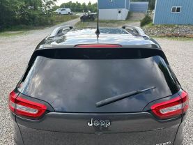2018 JEEP CHEROKEE SUV V6, 3.2 LITER LIMITED SPORT UTILITY 4D at T&T Repairables - used car dealership in Spencer, Indiana.