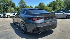 2022 Lexus Is - Image 6