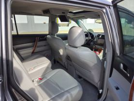 2009 Toyota Highlander - Image 14
