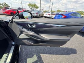2017 INFINITI Q60