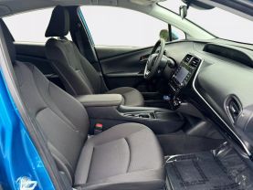 2021 TOYOTA PRIUS HATCHBACK 4-CYL, HYBRID, 1.8 LITER LE HATCHBACK 4D