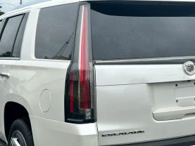 2015 CADILLAC ESCALADE SUV - AUTOMATIC - Dart Auto Group