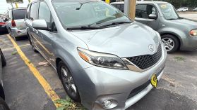 2017 TOYOTA SIENNA VAN V6, 3.5 LITER SE MINIVAN 4D