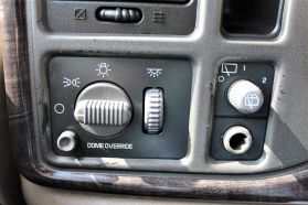 2001 GMC YUKON SUV V8, 6.0 LITER DENALI SPORT UTILITY 4D