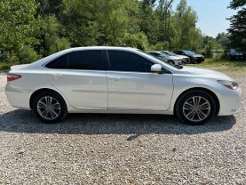 2017 TOYOTA CAMRY SEDAN 4-CYL, 2.5 LITER SE SEDAN 4D at T&T Repairables - used car dealership in Spencer, Indiana.
